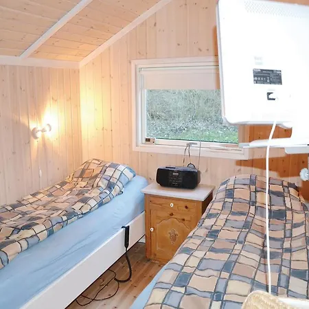 Three-bedroom Holiday Skibby With A Fireplace 04